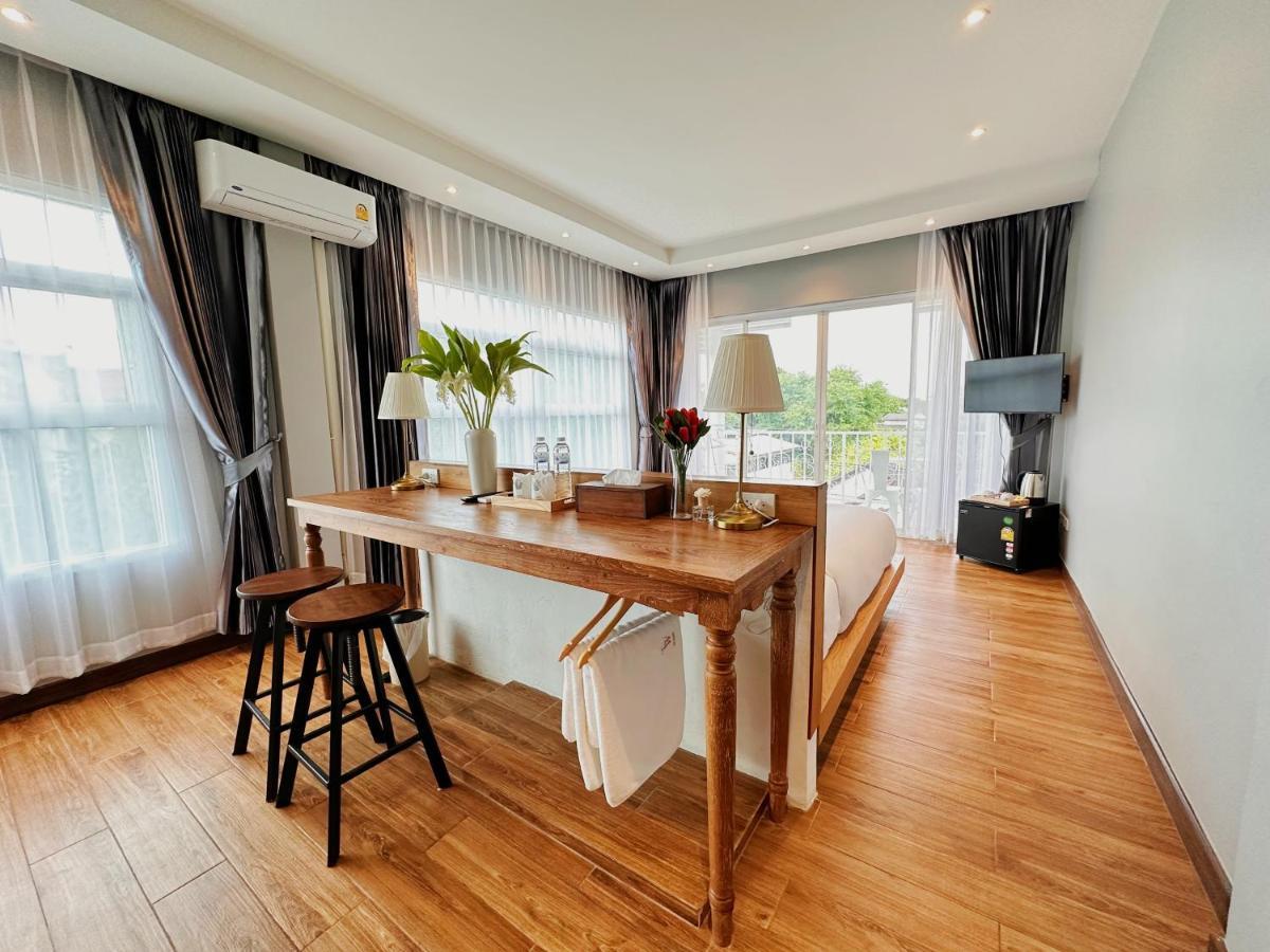 Hostel The White House Rachamankha เดอะ ไวท์เฮ้าส์ ราชมรรคา Chiang Mai Exterior foto